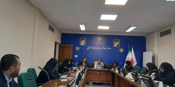 جلسه هماهنگی و برنامه ریزی مراسم روز دختر به ریاست جناب آقای نظری معاون سیاسی،امنیتی.اجتماعی استانداری مرکزی و با حضور خانم مفتح زاده مدیر کل امور زنان وخانواده استانداری و فرمانداری های استان به صورت  ویدئو کنفرانس ، سایر اعضای ستاد به صورت حضوری در محل سالن طبقه اول  برگزار گردید .   ١٤٠٢-٠٢-١٦