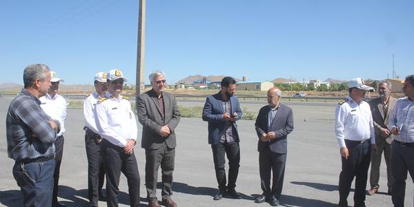 فرماندار و رئیس پلیس راه استان از محل های پیشنهادی احداث پلیس راه خمین بازدید کردند