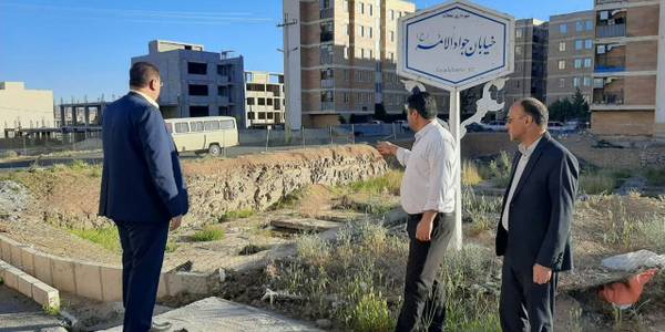 بررسی میدانی فرماندار شهرستان محلات از سایت مسکن مهر