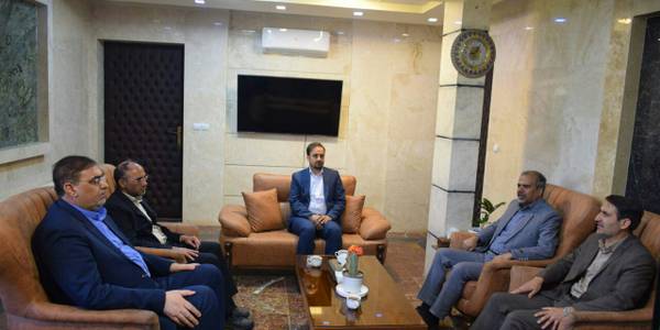 دیدار مدیرکل شرکت پست استان مرکزی با فرماندار شهرستان محلات