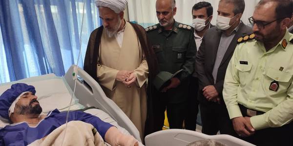 عیادت امام جماعت روستای احمدآباد