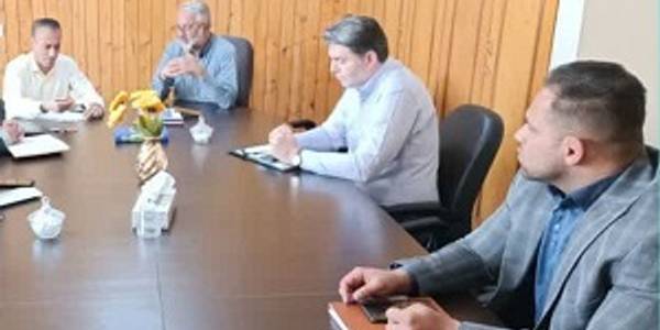 برگزاری جلسه بررسی و رسیدگی به  وضعیت بازار در شهرستان شازند