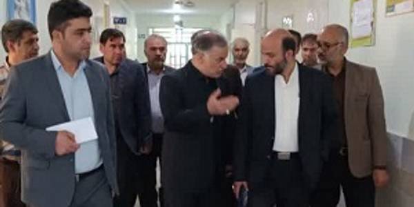 بازدید معاون وزیر آموزش و پرورش و استاندار مرکزی از تعدادی مدرسه در شهر شازند