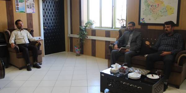 برگزاری جلسه بررسی نحوه توزیع قیر رایگان بخش میلاجرد شهرستان کمیجان