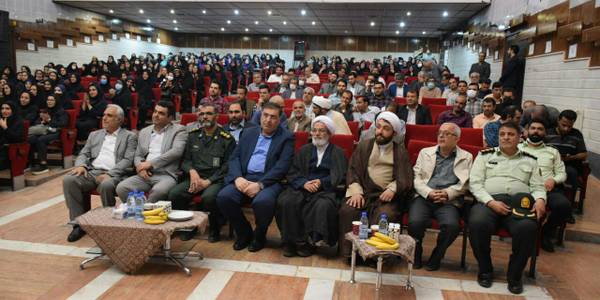 آیین تجلیل از معلمان شهرستان محلات برگزار شد.