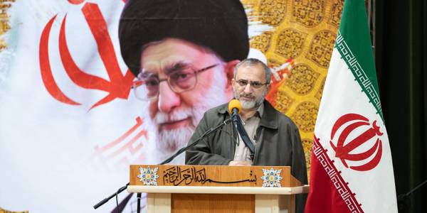 معلمان ترسیم کننده آینده جامعه و دانش آموزان هستند