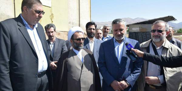 بازدید وزیر تعاون، کار و رفاه اجتماعی به اتفاق استاندار مرکزی، نماینده مجلس و فرماندار شهرستان محلات  از درمانگاه تخصصی در حال احداث تامین اجتماعی شهرستان محلات