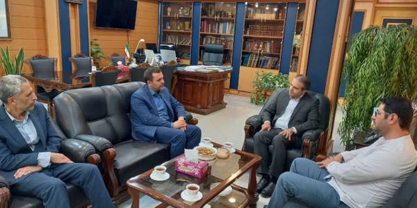 مدیر جهاد دانشگاهی استان مرکزی به همراه رییس این نهاد در ساوه با مهدی الیاسی معاون استاندار و فرماندار ویژه شهرستان ساوه دیدار و گفتگو کردند.