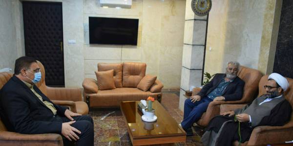 حجت الاسلام والمسلمین دکتر سلیمی نماینده مردم شریف محلات ودلیجان در مجلس ، با مهندس ساعدی فرماندار شهرستان محلات دیدار و گفتگو کرد.