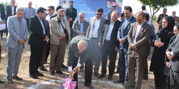 آیین کلنگ زنی احداث پایگاه و پد بالگرد اورژانس هوایی شهید میرزایی شهر جدید امیرکبیر