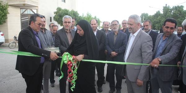 آئین افتتاحیه دومین جشنواره گل و گلاب شهابیه شهرستان خمین برگزار شد