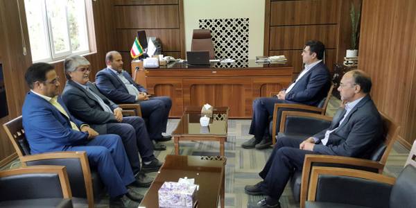 دیدار مدیرکل شرکت گاز استان مرکزی با معاون برنامه ریزی و عمرانی فرمانداری شهرستان و بخشدار مرکزی محلات