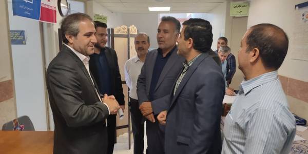 مهدی الیاسی معاون استاندار و فرماندار ویژه شهرستان ساوه با حضور در حوزه تصحیح امتحان نهایی در ساوه ضمن خدا قوت به برگزار کنندگان، روند برگزاری امتحان نهایی را مورد بررسی قرار داد.