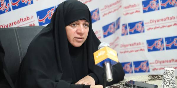 مدیر کل دفتر امور زنان وخانواده استانداری مرکزی در گفتگو با دیار آفتاب از  برگزاری جشن سراسری روز دختر با رویکرد  هویت سازی در استان مرکزی خبرداد ، مفتح زاده، مدیر کل دفتر امور زنان خانواده استانداری در ادامه اضافه  کرد با توجه به اهمیت برگزاری مراسم روز دختر و ضرورت بازنمایی  نشاط  و امید دختر ایرانی جشن سراسری روز دختر با رویکرد  هویت سازی برای دختر ایرانی در نقاط  مختلف استان  برگزار خواهد  شد  .  ١٤٠٢-٠٣-٠١