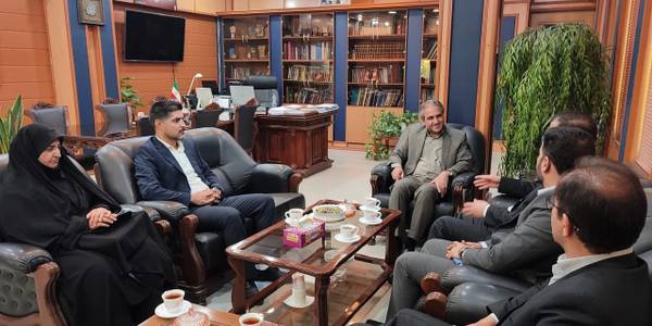 میر نظامی مدیر کل استاندارد استان مرکزی با مهدی الیاسی معاون استاندار و فرماندار ویژه شهرستان ساوه دیدار و گفتگو کرد.