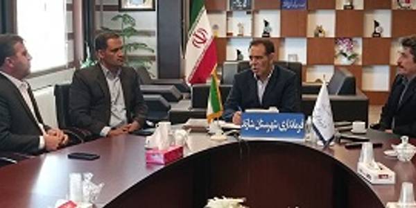 دیدار و نشست سرپرست فرمانداری با روسای مخابرات، آبفا و گاز شهرستان شازند