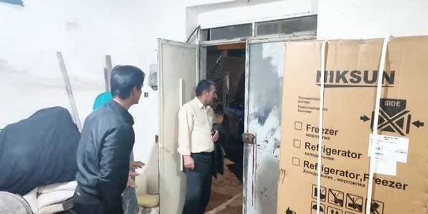 بازدید از روستای چیلیسبان و اهدای یک دستگاه یخچال به یکی از اهالی روستا