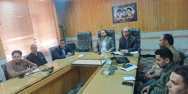 کارگاه آموزشی آشنایی با قوانین و مقررات مربوط به هیات های تطبیق مصوبات شوراهای اسلامی و نحوه نگارش مصوبات شوراهای اسلامی ویژه اعضای شوراهای اسلامی و دهیاران روستاهای بخش مرکزی دلیجان