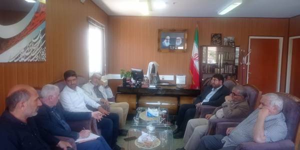 دیدار چهره ‌به ‌چهره محمدرضا رضایی فرماندار شهرستان تفرش با شهروندان   :