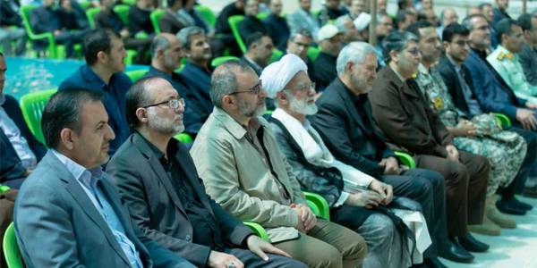 آیین سی و چهارمین سالروز رحلت امام خمینی(ره) با حضور دکتر مخلص الائمه استاندار مرکزی و دکتر سید مجتبی آل یاسین معاون توسعه مدیریت و منابع استانداری و دری نجف آبادی نماینده ولی فقیه و دیگر مدیران و اعضای شورای اداری و مردم همیشه در صحنه در بیت تاریخی امام راحل در شهرستان خمین برگزار شد.