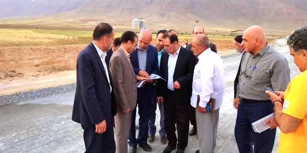 برگزاری جلسه تعیین تکلیف و بررسی وضعیت پروژه جاده توره بروجرد و ورودی روستای نهرمیان