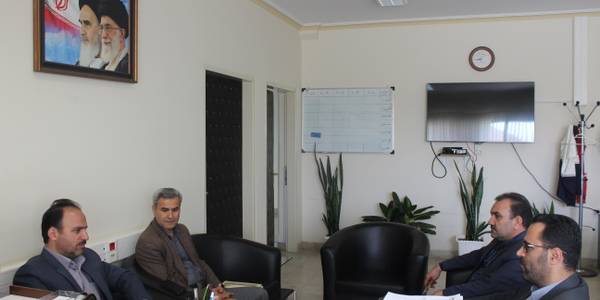 نشست با مدیرکل غله و خدمات بازرگانی استان.