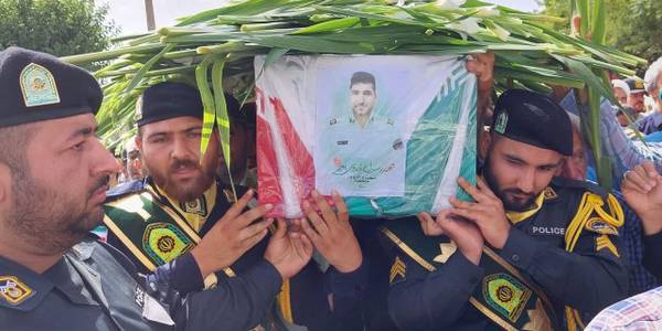 تشییع  پیکر شهید مدافع امنیت اقتصادی در زرندیه