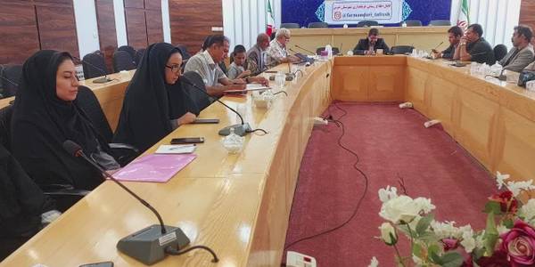 نشست صمیمی محمد رضا رضایی فرماندار شهرستان تفرش بااهالی هنر و انجمن های فرهنگی و هنری شهرستان در سالن جلسات فرمانداری برگزار گردید.