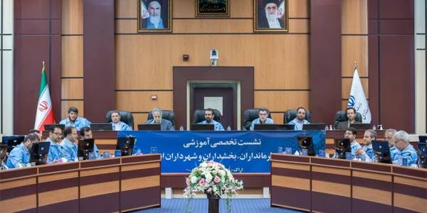 نشست  یک روزه تخصصی، آموزشی مدیریت بحران برای فرمانداران، بخشداران و شهرداران استان مرکزی با حضور استاندار مرکزی، معاون سیاسی، امنیتی و اجتماعی استاندار، معاون فنی و بازسازی سازمان مدیریت بحران کشور، رییس سازمان پیشگیری و مدیریت بحران شهرداری تهران و عضو شورای عالی مدیریت بحران کشور و جمعی دیگر از مدیران استانی در سالن غدیر استانداری مرکزی برگزار شد.