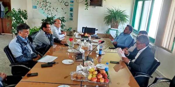 بازدید فرماندار  از کارخانه سیمان خاکستری زرندیه به مناسبت روز صنعت و معدن و بررسی مشکلات مجموعه از نزدیک