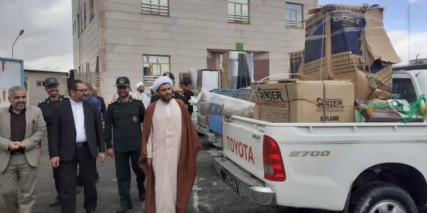 اهدای تعداد 9 سری جهیزیه به زوج های جوان توسط سپاه ناحیه شهرستان کمیجان