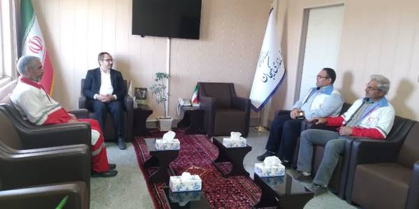 دیدار رئیس جمعیت هلال احمر شهرستان کمیجان و اعضای داوطلبان و جوانان فعال جمعیت هلال احمر شهرستان کمیجان با فرماندار شهرستان