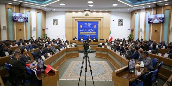 حضور در سومین همایش منطقه‌ای انتخابات در اصفهان