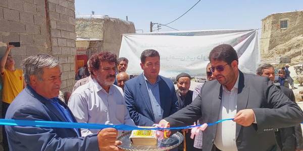 به مناسبت فرارسیدن روز دهیار؛ محمد رضا رضایی فرماندار شهرستان تفرش به همراه درودیان بخشدار؛ سنگ فرش روستای کهلو علیا را افتتاح کردند.