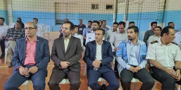 برگزاری کارگاه آموزشی با عنوان" ایمنی و آتش نشانی در روستا" ویژه مسئولین، آتش نشانان، رانندگان و نیروهای امریه پایگاه های آتش نشانی دهیاری های تابعه استان