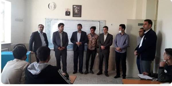 بررسی مشکلات و کمبودهای تجهیزاتی مدارس شهرستان با حضور مدیرکل نوسازی و تجهیز مدارس استان