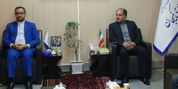 در راستای حمایت از هنرمندان شهرستان غرفه های بازارچه صنایع دستی شهرستان بصورت رایگان در اختیار هنرمندان قرار خواهد گرفت..