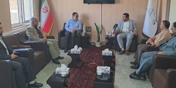 دیدار مدیرکل تامین اجتماعی استان با فرماندار