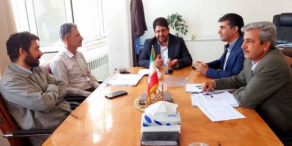 امروز در دفتر معاون فرماندار جلسه هیات تطبیق به ریاست محمد رضا رضایی فرماندار شهرستان تفرش و با حضور اعضا تشکیل و برگزار شد.