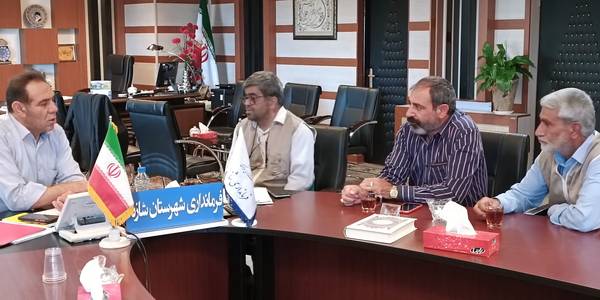دیدار و نشست سرپرست فرمانداری با رییس و  اعضای کانون خادم یاران رضوی شهرستان شازند