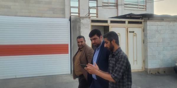 ❇️✅پیرو درخواست‌ها  و مطالبات شهروندان عصر روز دوشنبه تاریخ ۱۴۰۲-۴-۱۹ هادی فرماندار شهرستان اراک به اتفاق مددی معاون برنامه ریزی و توسعه از برخی معابرو  محله  های شهدای صفری اراک به صورت میدانی بازدید و پیگیریهای  لازم در راستای حل برخی مشکلات و مطالبات مردم صادر شد.