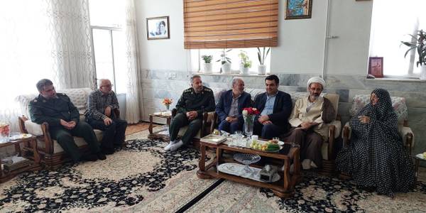 دیدار با خانواده معظم شهدای سادات