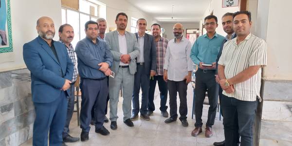 بازدید جناب آقای پیر اسبقی معاون فرماندار ،جناب آقای شالیان مقدم بخشدار زاویه ونمایندگان دستگاههای خدمات رسان از شعب اخذ رای بخش زاویه.