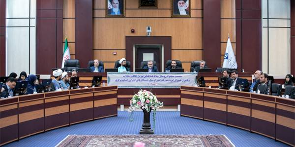 دستگاه‌های فرهنگی در مقوله عفاف و حجاب تلاش مضاعفی داشته باشند