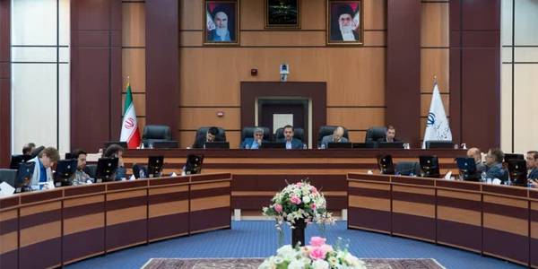 نشست آموزشی تبیین قانون جهش تولید دانش بنیان با حضور معاون هماهنگی امور اقتصادی در سالن غدیر استانداری مرکزی برگزار شد.
یکشنبه 25 تیر 1402