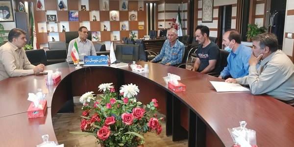 ملاقات مردمی سرپرست فرمانداری شهرستان شازند در محل دفتر فرماندار برگزار شد