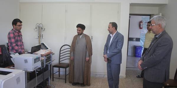 فرماندار و امام جمعه خمین از اداره بهزیستی شهرستان بازدید مردند