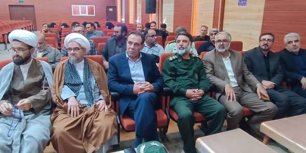 برگزاری اولین گردهمایی مداحان، شعرا، پرچمداران و پیر غلامان حضرت اباعبدالله الحسین (علیه‌السلام) شهرستان شازند با حضور سرپرست فرمانداری