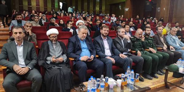 گردهمایی بزرگ خانواده دهیاران بخش مرکزی ؛
فرماندار عنوان کرد:
لزوم نقش‌آفرینی دهیاران و شوراهای اسلامی در گذر ساوه از تنش آبی