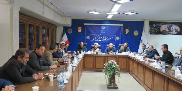 نشست صمیمی فعالان فرهنگی و جبهه مردمی استان مرکزی با دبیر شورای عالی انقلاب فرهنگی مورخ 29.4.1402